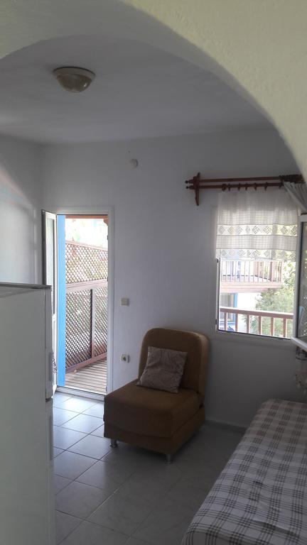 Paradise Garden Gumusluk Evleri Aparthotel Room photo